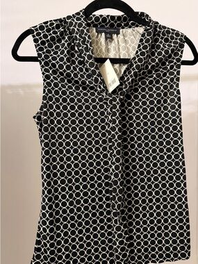 Banana Republic Black & White Sleeveless Tie-Front Camisole